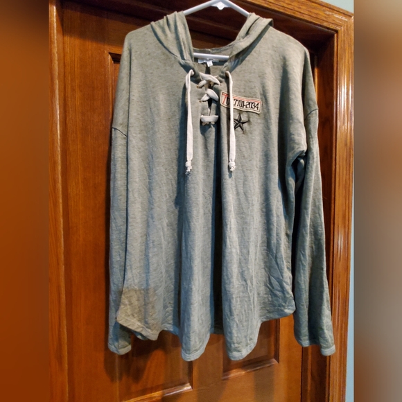 Maurices Tops - Maurices, Women's Hoodie, Size XL, Perfect shape, Grey, White strings